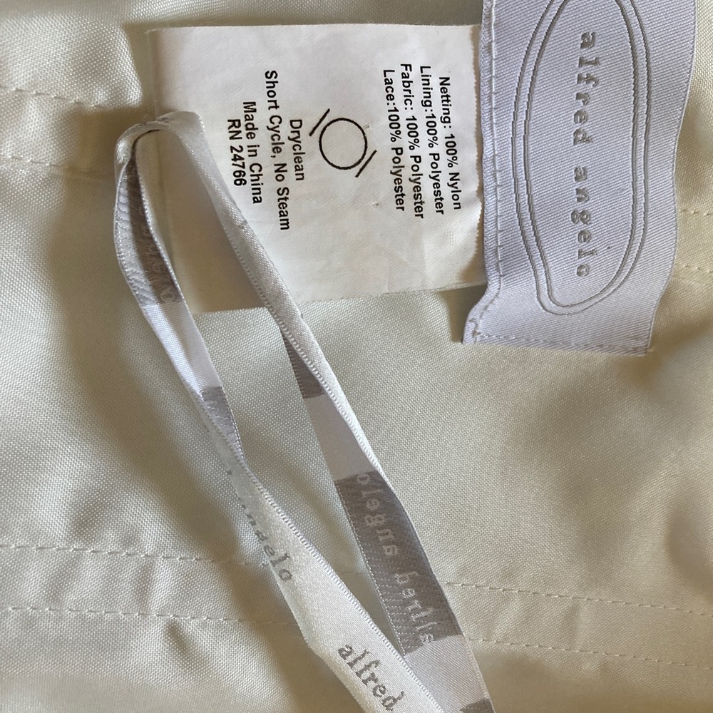 Wedding dress size Large good condition